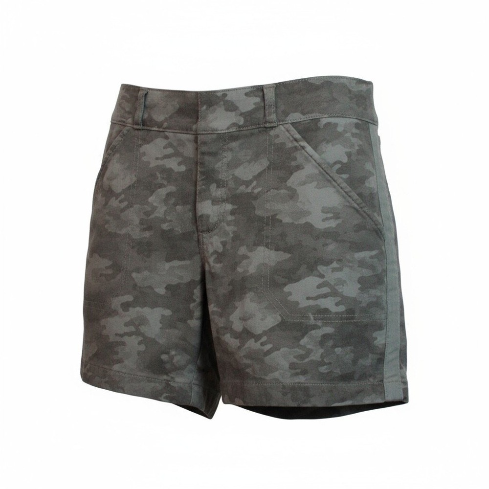 🔥 SPANX Sunshine Shorts – Camo‎ Print, Light Gray – Size Medium 🔥